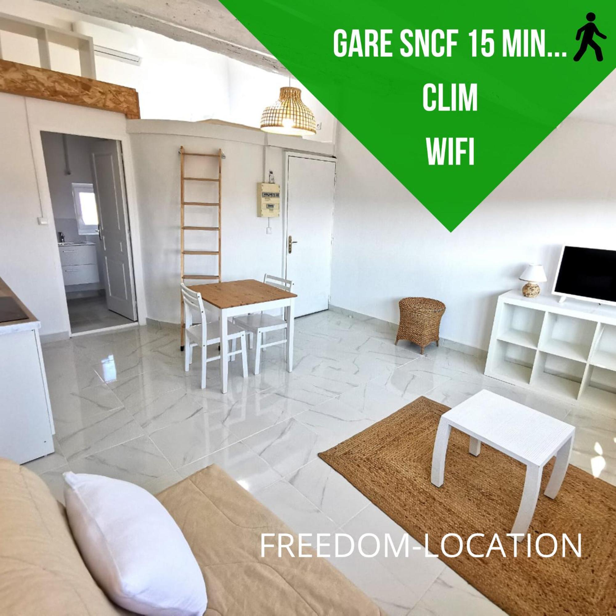Appartement Centre Avec Vue Sur Massif Des Maures *